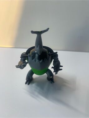 Ben 10 Omniverse 2012 Eatle Alien Action Figure